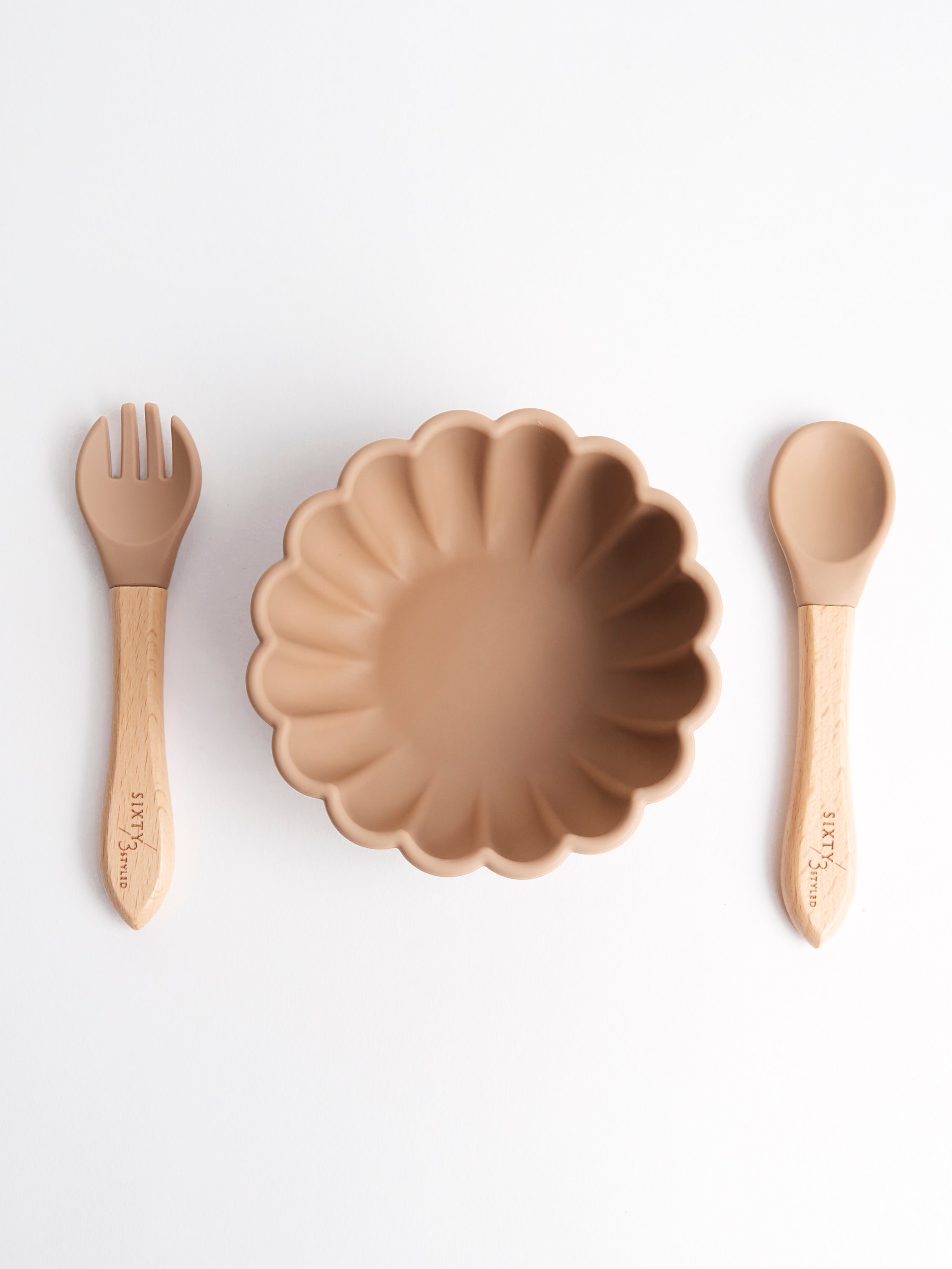 Little Daphne Tableware Set in Taupe