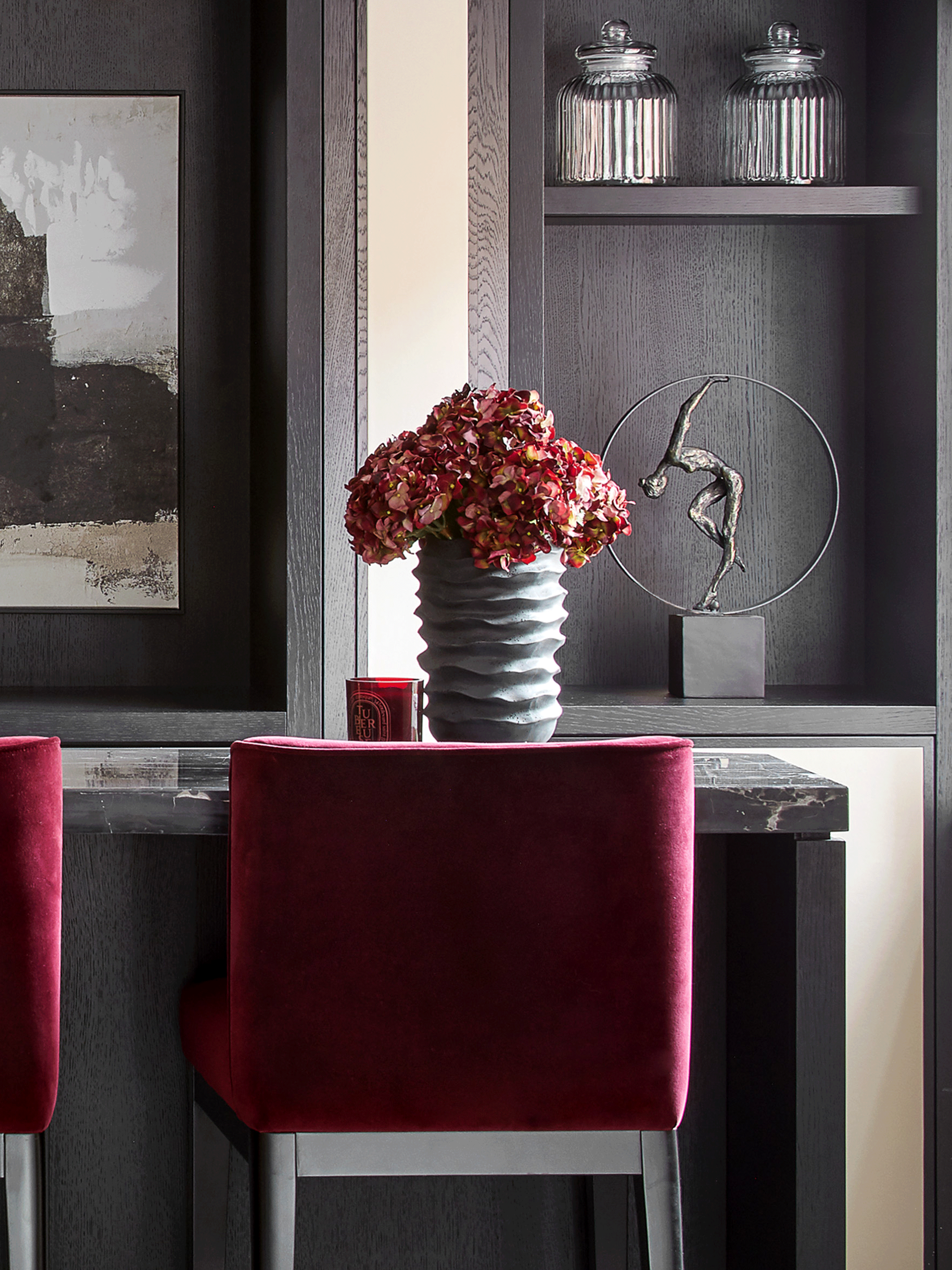 Black Ceramic Line Vase